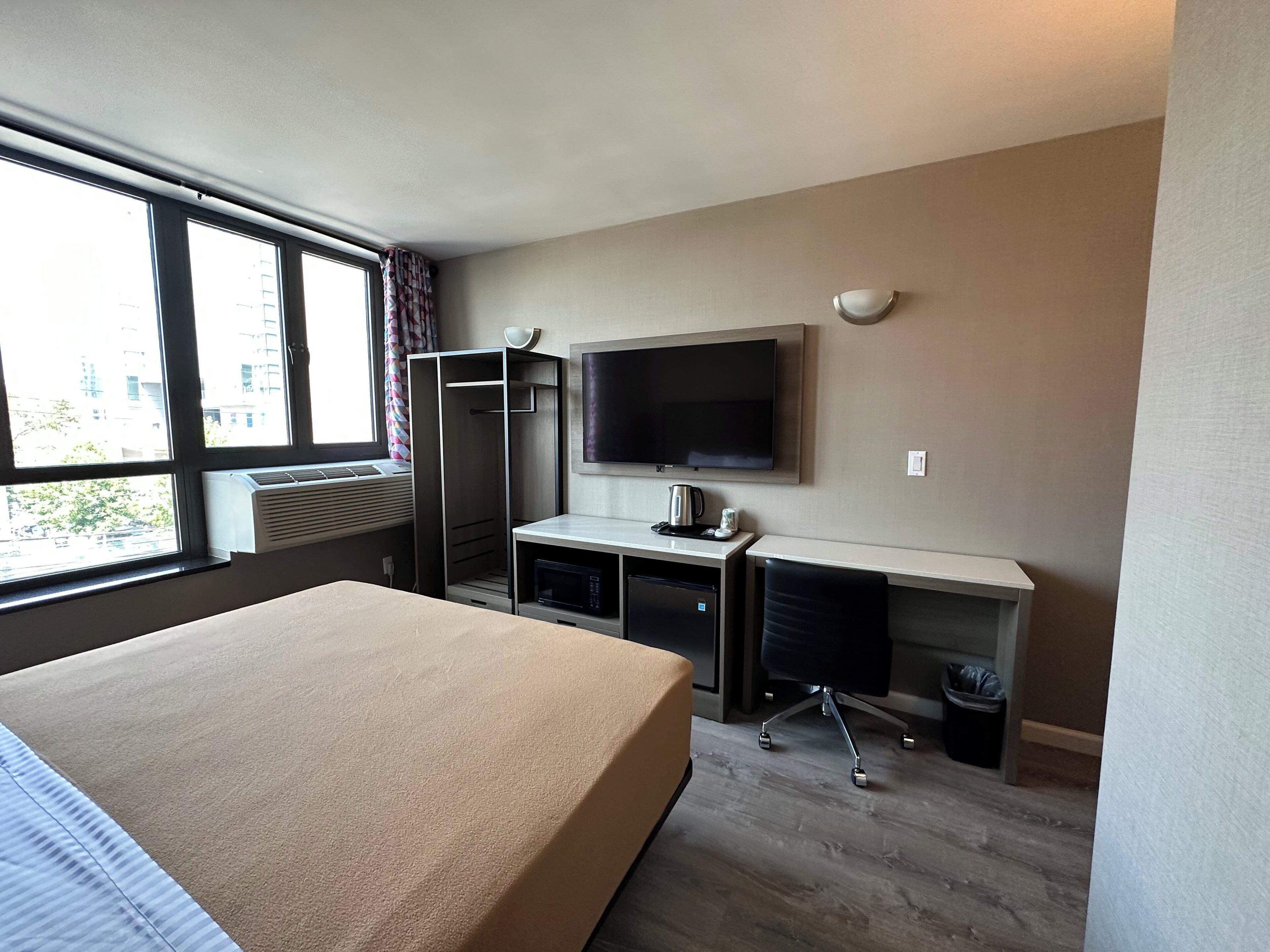 Photo - Regal Inn & Suites New York LaGuardia Hotel