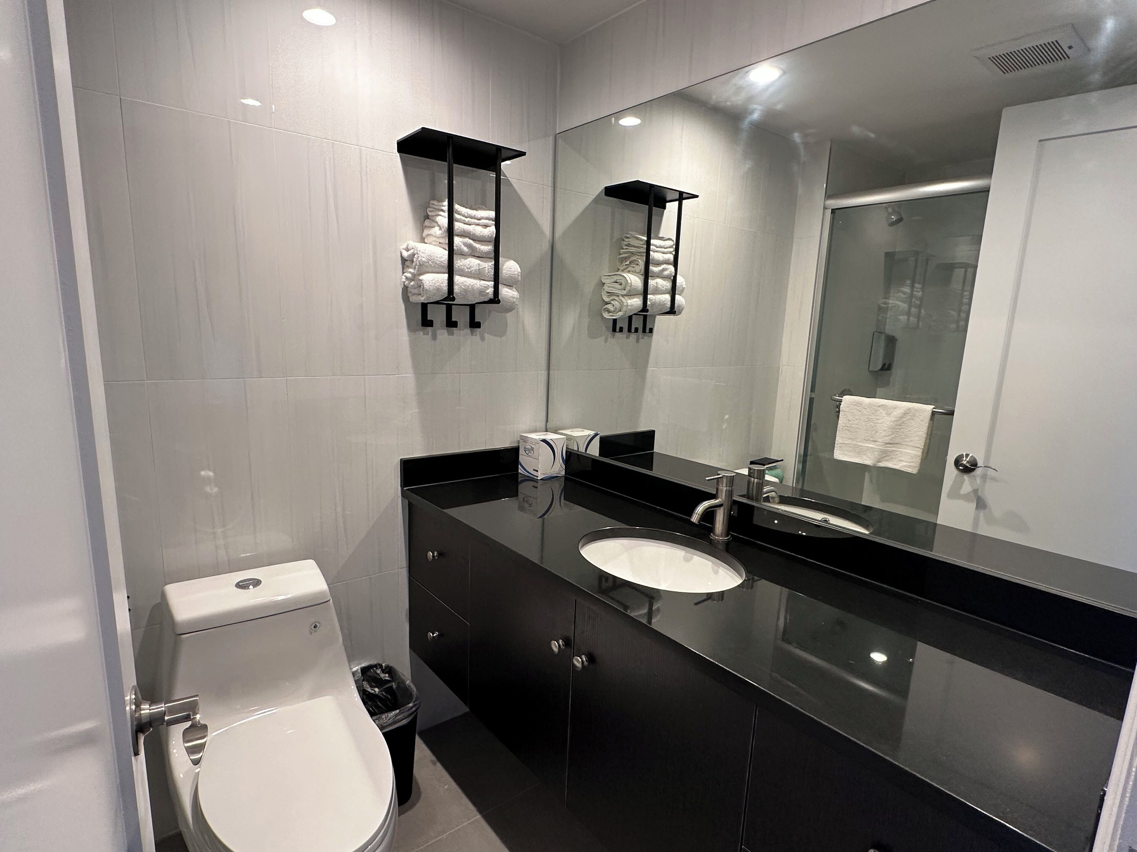 Photo - Regal Inn & Suites New York LaGuardia Hotel