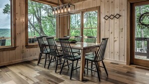 Dining - Peachy Keen - Mountain Views | Outdoor Living Area | Hot Tub (Cherry Log)