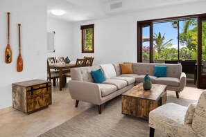 TV - Walk to Grace Bay, Pool, Views! (#4) (Leeward Settlement)