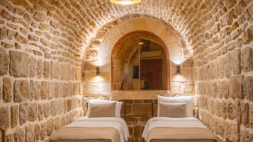 Standard Twin Room, Non Smoking (oda 102) | Memory foam beds, minibar, free WiFi, bed sheets