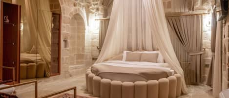 Habitación Deluxe doble, 1 habitación, no fumadores (oda 302) | Colchones viscoelásticos, minibar, wifi gratis y ropa de cama