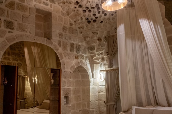 Colchones con efecto memoria, minibar, wifi gratis y ropa de cama