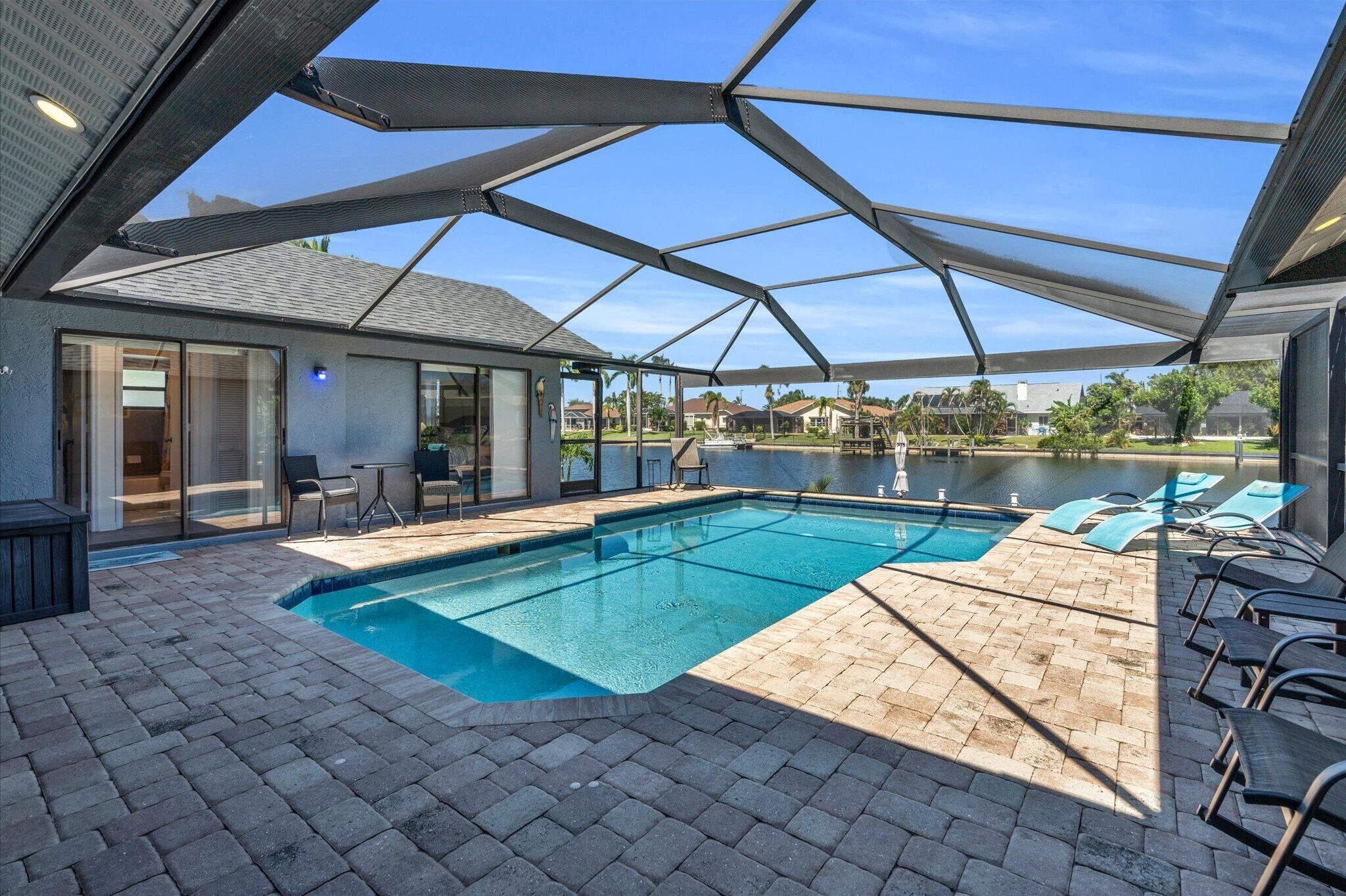 Et oppvarmet basseng