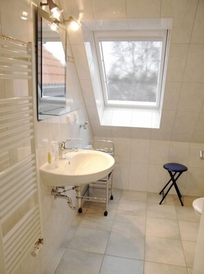 Douche, serviettes fournies