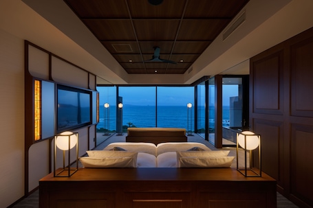 Superior Twin Room, Balcony, Ocean View | Minibar, in-room safe, individually decorated, individually furnished