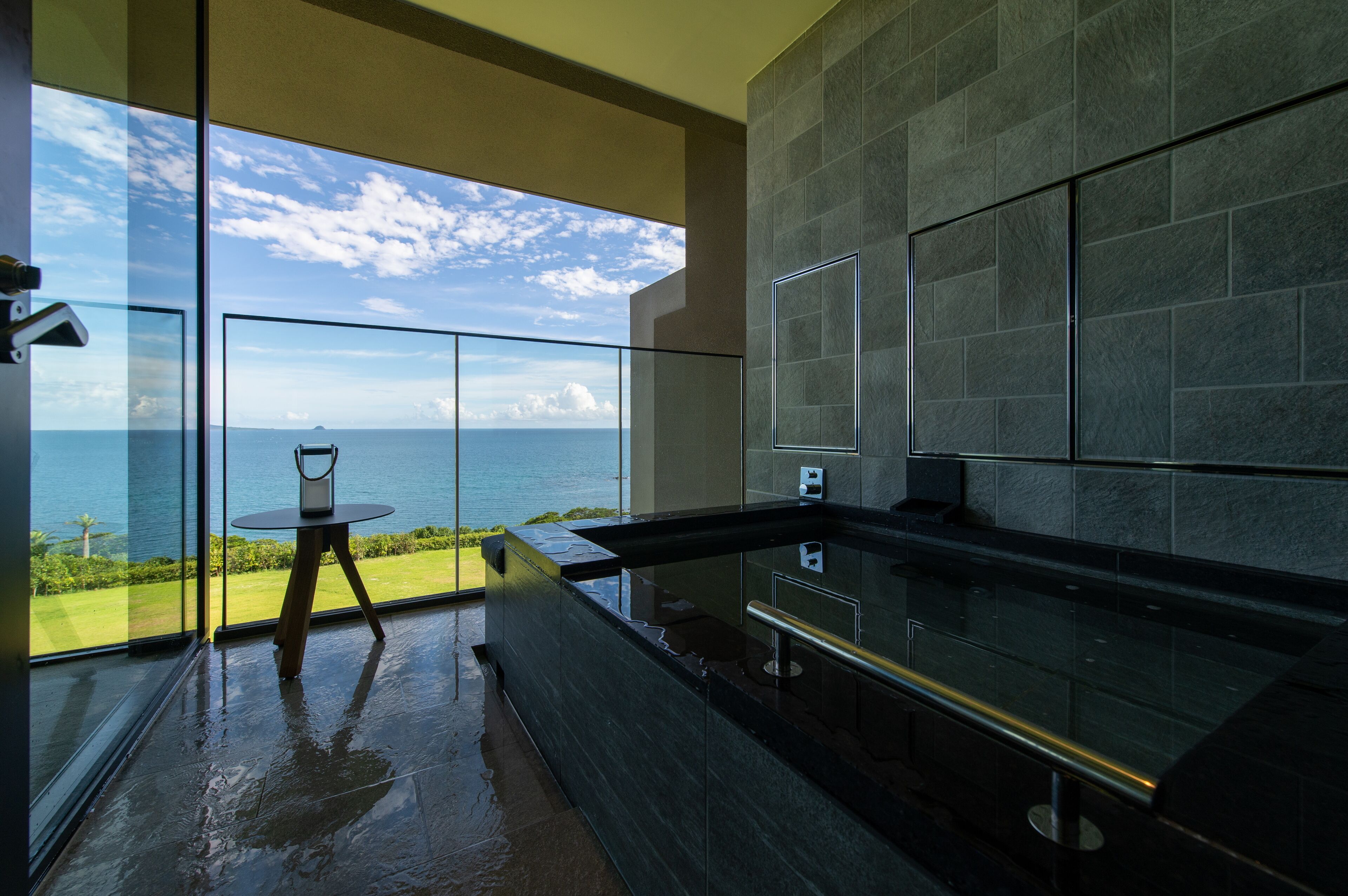 Superior Twin Room, Balcony, Ocean View | Bathroom | Rainfall showerhead, free toiletries, hair dryer, bathrobes