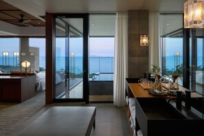 Chambre Deluxe avec lits jumeaux, vue océan, en angle | Vue de la chambre