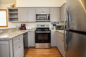 Fridge, microwave, oven, stovetop - Banks Websight - Just a 3 minute walk from the OBX beach, your perfect vacation home awaits! (Duck)