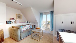 Unclassified image, 4 of 14, button