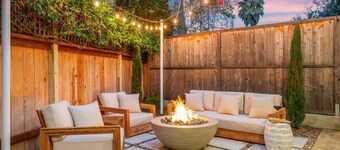 1884 Modernized Home: Fire Pit, Tesla Tech, Near Downtown
