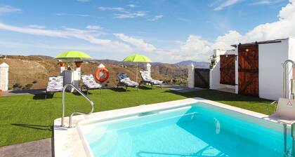 4 bedroom gorgeous home in Sedella