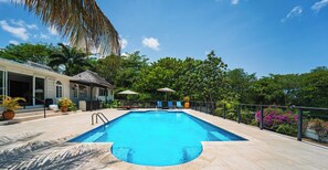 Luxury Villa | Interior - Forever Summer Gorgeous 4BDR Villa (Runaway Bay)