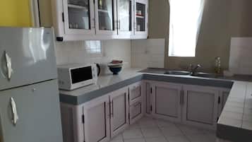 Apartment, 2 Bedrooms, Accessible, Patio | Interior
