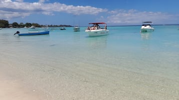 Apartment, 2 Bedrooms, Accessible, Patio | Beach