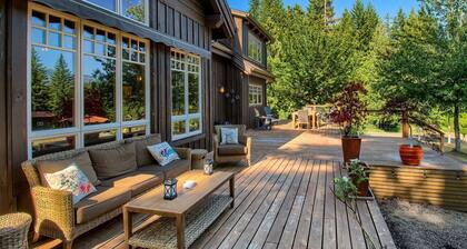 Maple Hill Lodge - Stevenson Retreat, Hot Tub, AC, Amazing Recreation Area!