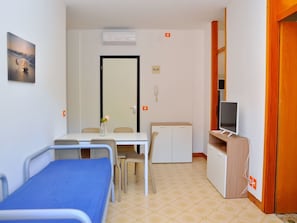 อพาร์ทเมนท์, 2 ห้องนอน, ระเบียง, วิวสวน | 3 ห้องนอน