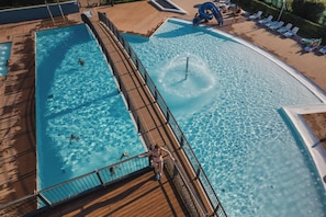 Apartamento, 3 habitaciones, terraza | Piscina | Una piscina al aire libre