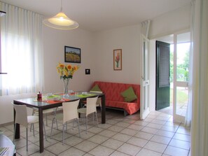 Villa, 3 Schlafzimmer, Terrasse, Gartenblick | Esszimmer
