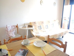 Appartement, 1 slaapkamer, balkon, uitzicht op stad | Dineren