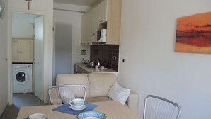 Huoneisto, 3 makuuhuonetta, takka | Ruokailu