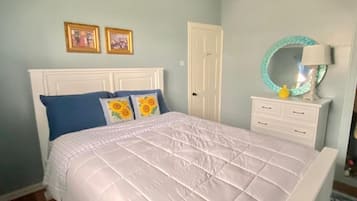 3 chambres, coffres-forts dans les chambres, fer et planche à repasser