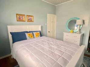 3 bedrooms, in-room safe, iron/ironing board, WiFi