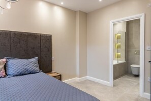 1 quarto, ferros/tábuas de passar roupa, Wi-Fi, roupa de cama