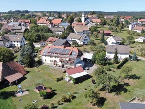 Exterior - Studio Apartment 'Apartment Schwarzwaldblick, 35 Qm' with Shared Garden and Wi-Fi (Görwihl)