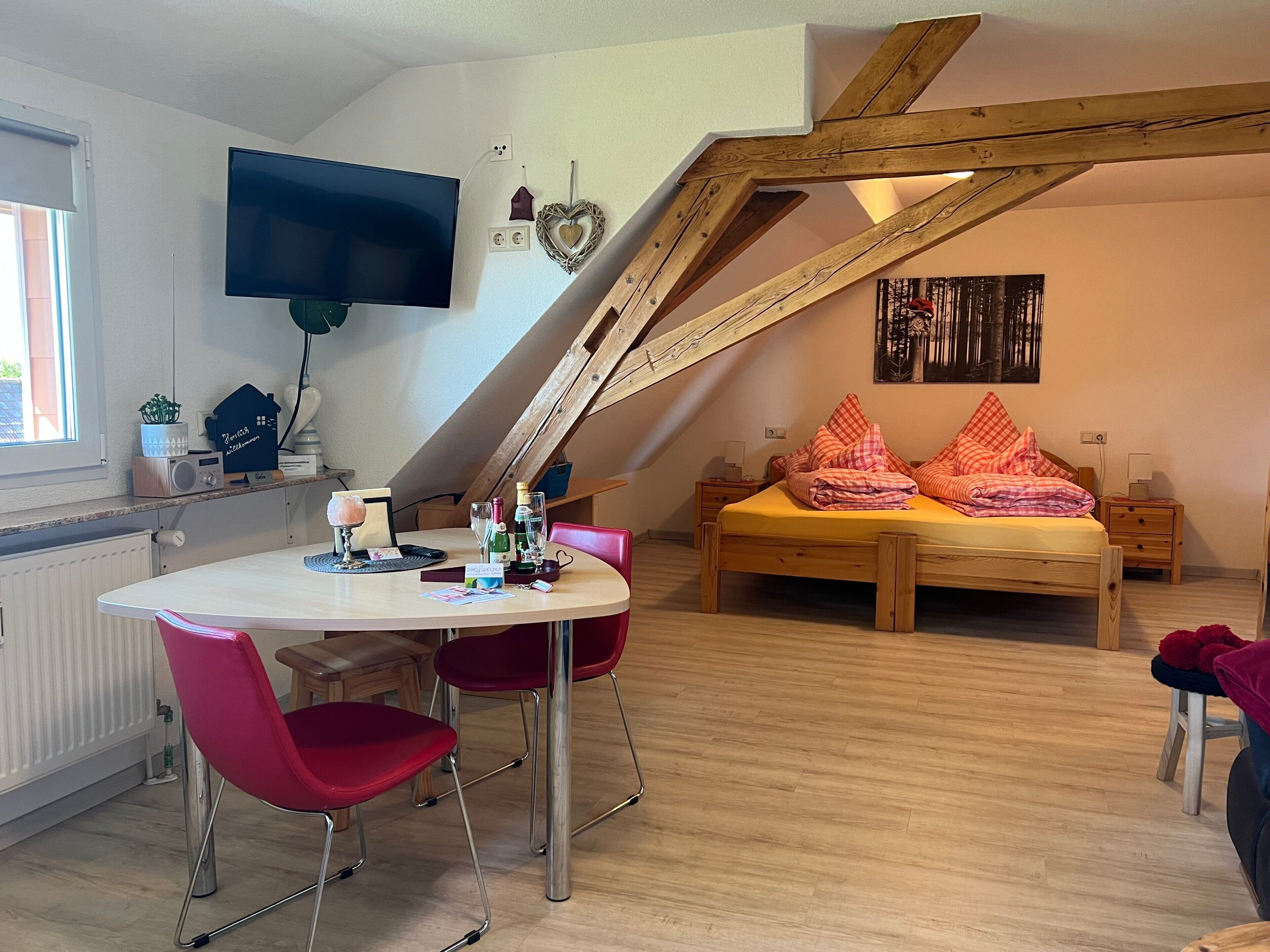 1 bedroom, free WiFi, bed sheets