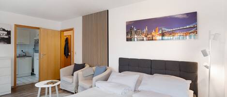 1 bedroom, free WiFi, bed sheets