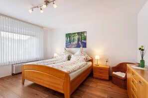 1 bedroom, iron/ironing board, free WiFi, bed sheets - Apartment "Busch" in the Village Centre with Wi-Fi (Meinerzhagen)