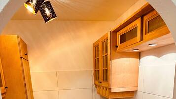 Frigorífic, microones, forn i placa de cuina