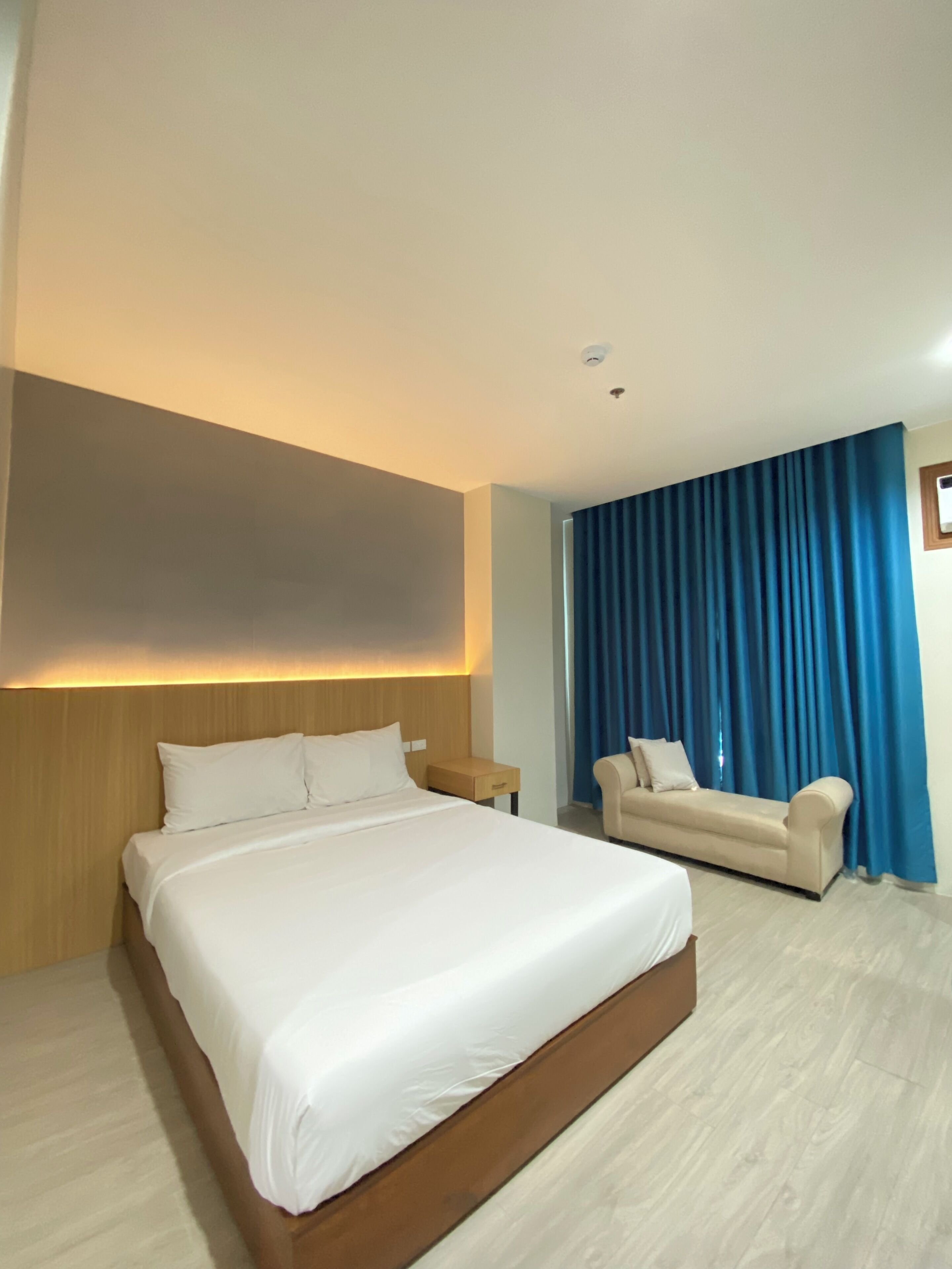 standard room, 1 bedroom | individually furnished, desk, laptop workspace, soundproofing