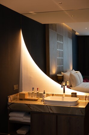 Superior Room (Lamphu)