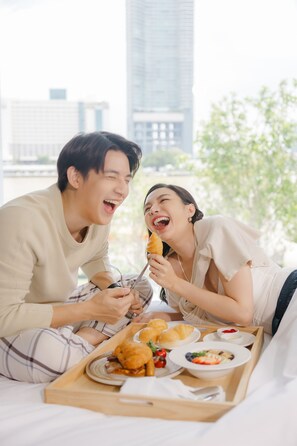 Couples’ dining - Ten Six Hundred, Chao Phraya, Bangkok by Preference, managed by The Ascott Limited (Bangkok)