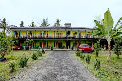 Hotel O Anisah Adil Homestay SyariahNearsmart Kampung Desa Pakistaji