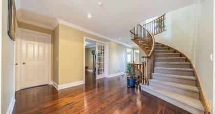 In-suit bedroom in Unionville-Queen bed