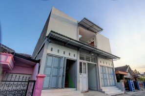 Front of property - Hotel O Galih Kost 1 Syariah (Purwodadi)