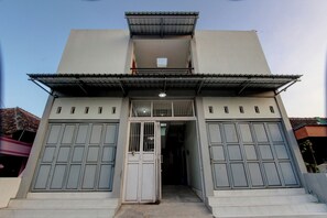 Mặt tiền nơi lưu trú