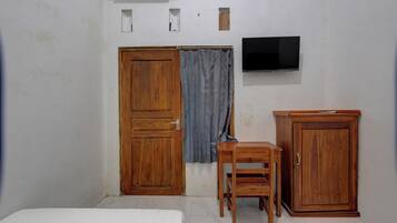 Double Room | Laptop workspace, free WiFi, bed sheets