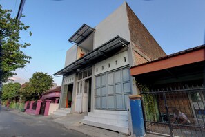 Front of property - Hotel O Galih Kost 1 Syariah (Purwodadi)