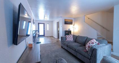Centrally Located, comfortable 2 bedroom home