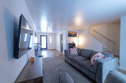 Centrally Located, comfortable 2 bedroom home