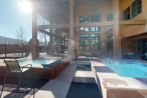 Piscine intérieure, piscine chauffée