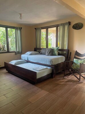 1 slaapkamer, een kluis op de kamer, reisbedje, gratis wifi