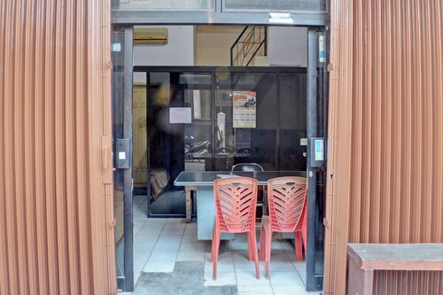 SPOT ON 92834 Wisma Dira Tiara Syariah