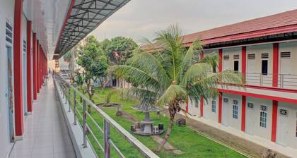 SPOT ON 92834 Wisma Dira Tiara Syariah