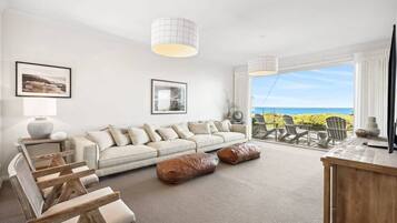 Televisión y oficina