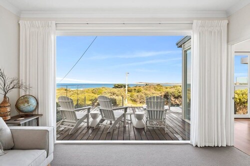 Luxury ocean front holidays, footsteps to beach